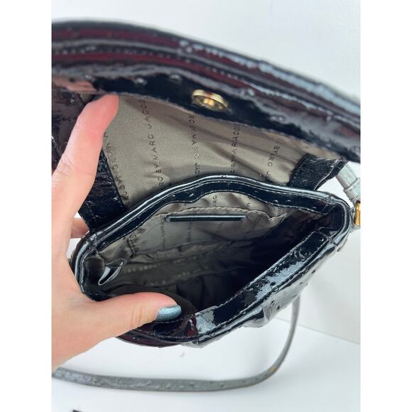 Marc Marc Jacobs Crocodile Textured Black Gray MIni Small Shoulder Crossbody Bag - Picture 6 of 8